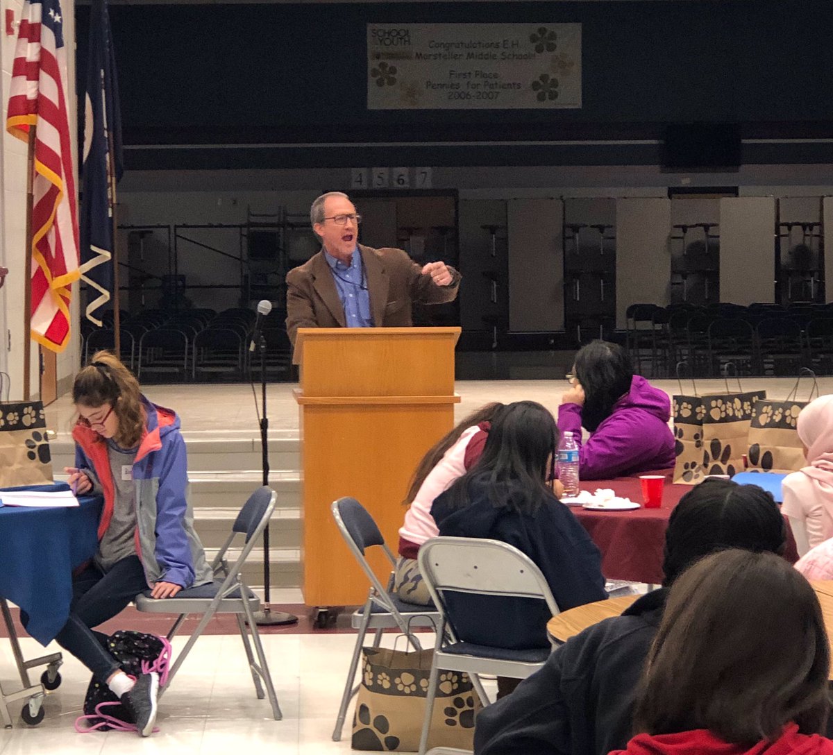 MarstellerPWCS's tweet photo. Write Turns writing conference at MMS this morning! So great to see students from all over the county come together to learn about fiction, editing, screenwriting, and more! #WriteTurns #writingconference #BulldogPride @PWCSNews https://t.co/z45P7LQCPQ
