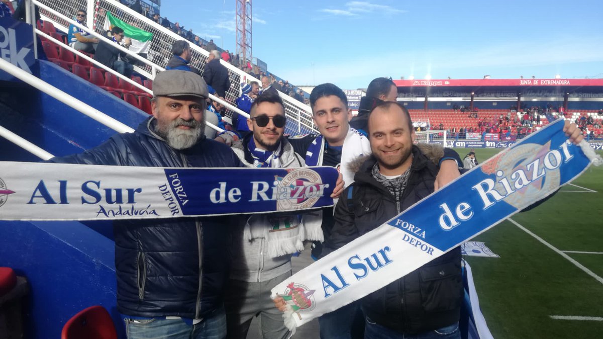 SurdeRiazor's tweet photo. Nuestra representación en Almendralejo. #ASDRonTour https://t.co/O7F5ajlKqQ