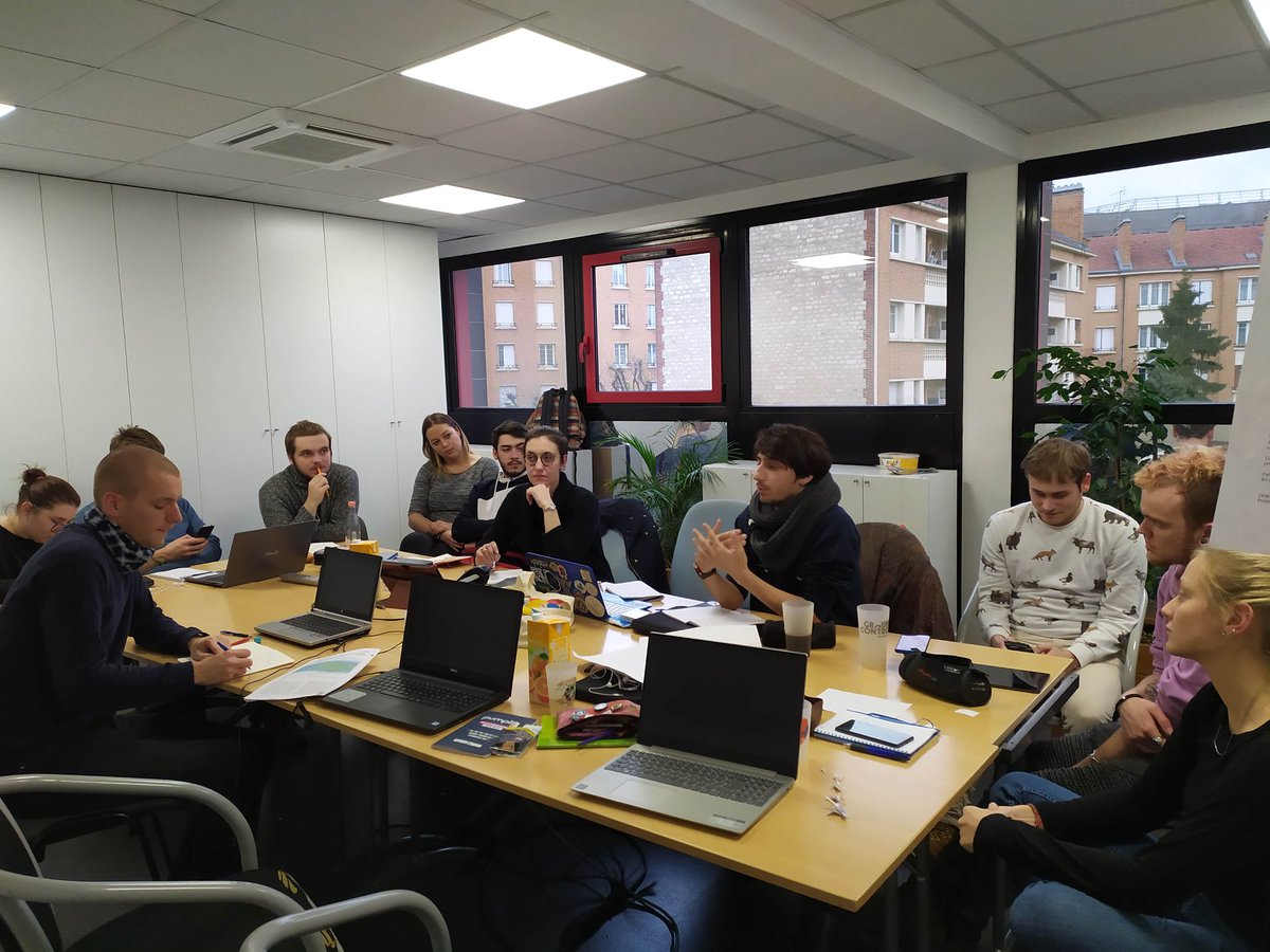 Le bureau de l'#AFNEUS est en week-end de passation pour se saisir des problématiques vis à vis de ce nouveau mandat 2019-2020.
@La_FAGE @Adrien_LMG
