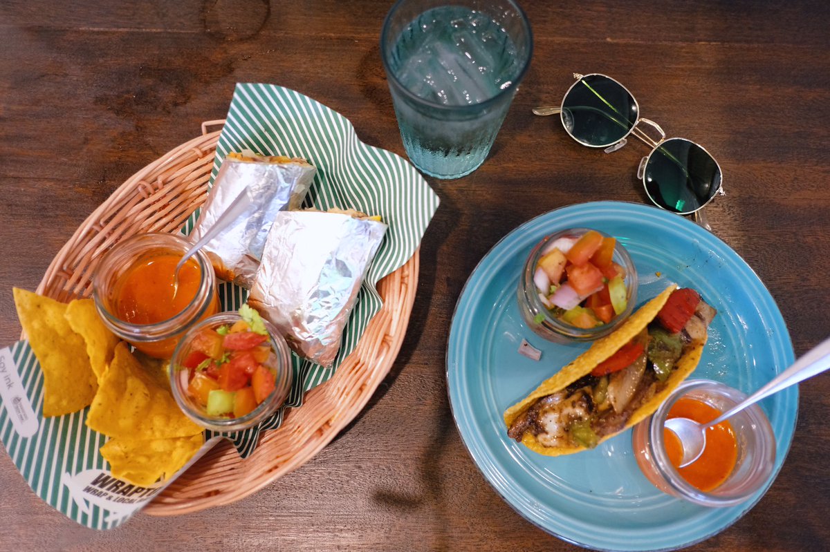 jeanthitirut's tweet photo. 📍Wraptor ร้านอาหารเม็กซิกัน อยู่ปากซอยอารีย์สัมพันธ์ 2 แกกกกก มันดี มันอร่อย ต้องไปลองงงง มุมถ่ายรูปก็เยอะดี @aroii #อร่อยไปแดก #อร่อยบอกต่อ #อร่อยจนต้องรีวิว https://t.co/7bwxvXwFNw