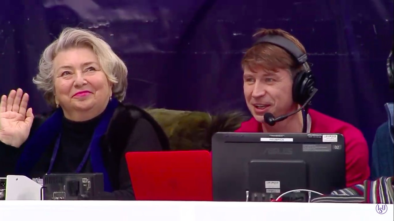 GP - 5 этап. Rostelecom Cup Moscow / RUS November 15-17, 2019 - Страница 20 EJgS2TWU8AAzgQH?format=jpg&name=large