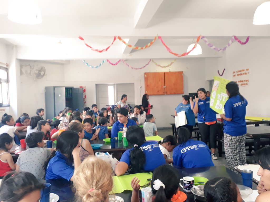 #Hoy charla informativa sobre la prevención del #DENGUE para los niños que asisten a escuelas abiertas #politicas #socioeducativa
<a href="/patriciapinasco/">Patricia Pinasco</a> <a href="/fguillesaavedra/">GUILLERMO SAAVEDRA</a> 
<a href="/UryBonsoms/">Ury Bonsoms</a>