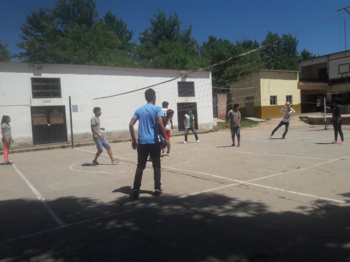 JairoCor2ba's tweet photo. Dia a puro deporte en el CAJ de la escuela tecnica, 3123, Salvador Mazza😁 @eet3123 @lescano_marite @romyalancay @MEducacionSalta @diegojamoreno @fguillesaavedra https://t.co/TBtaL409LZ