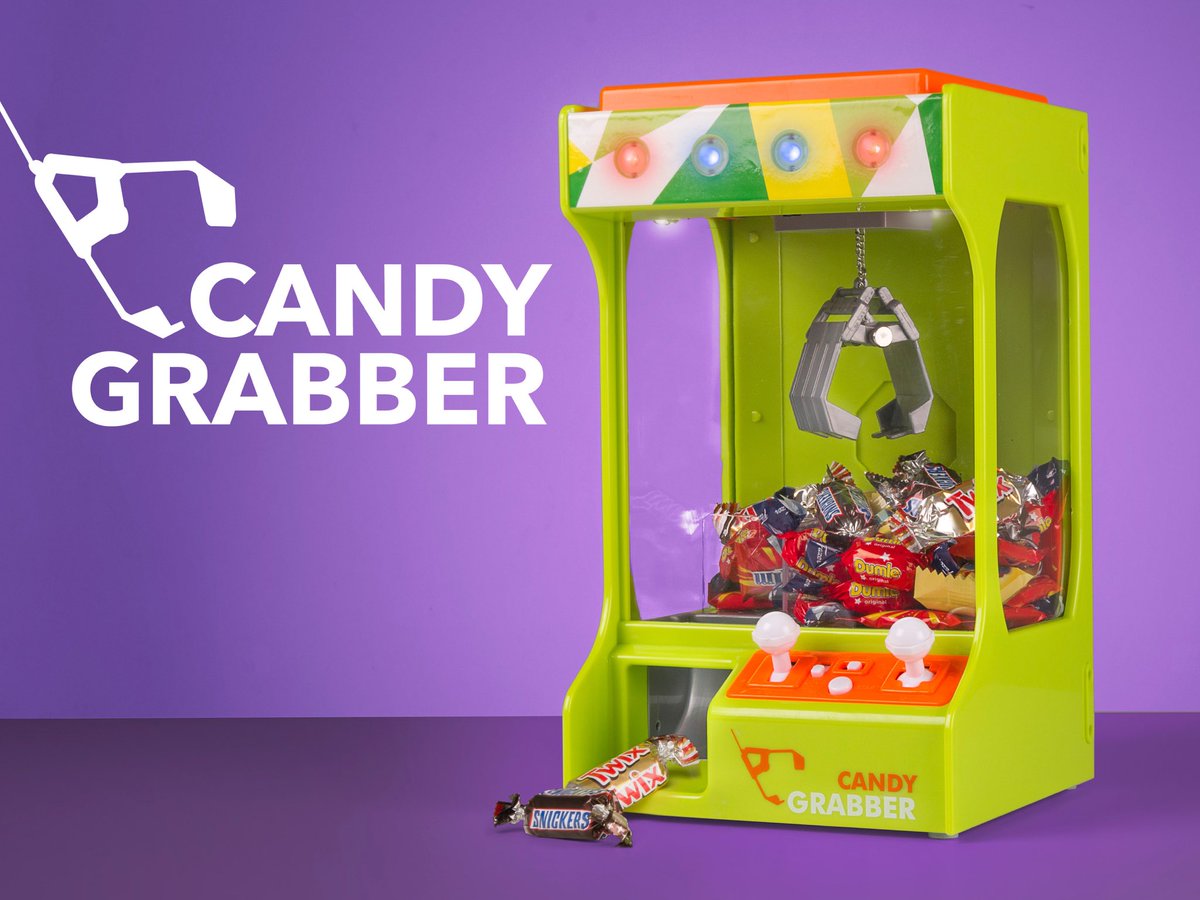 defiant_matt's tweet image. I... think I’ve found my new drag name. 🤩💃💅🏼 #candygrabber