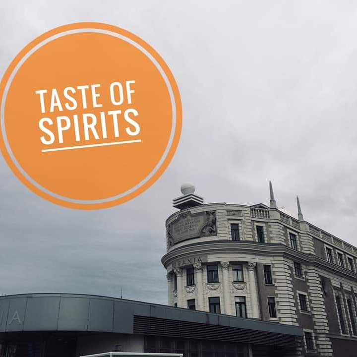 Und das Taste of Spirits 2019 geht in die zweite Runde: kommt noch bis 21 Uhr in der Urania vorbei und verpasst nicht die Möglichkeit einen Schluck aus über 200 Flaschen zu kosten! #grandwhisky #grandcru #whisky #gin #rum #champagner #adelphi #berrybros #viennacraftdistillery