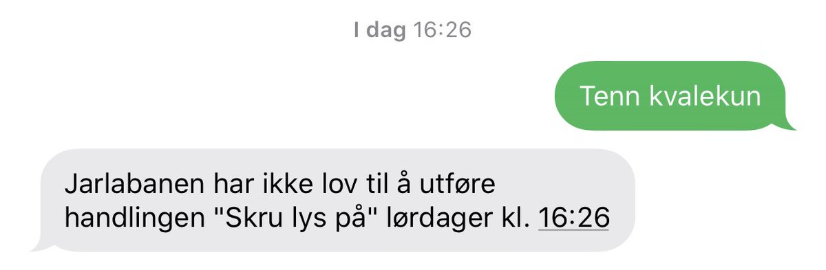 larsidar's tweet photo. Unger i dag bruker for mye tid på skjerm. Men de får for all del ikke spille fotball en lørdags ettermiddag i Stavanger. Samtidlige baner har visstnok forbud mot flomlys på lørdager! #molbo #barniaktivitet #fotball #lek #moro https://t.co/joAeaKxdEb