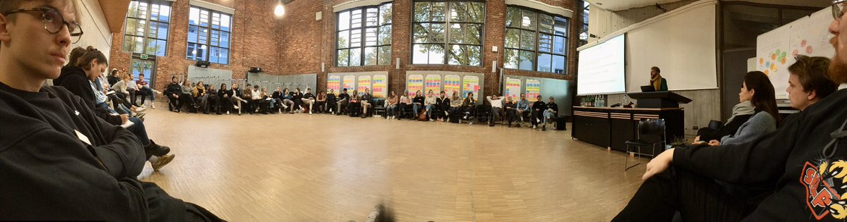 Spannende Inputs bei der #Fachschaftstagung der #Architektur in #Münster !Häufige Probleme:- fehlende Arbeitsräume- mangel an Personal- schlechter Zugang zu Geräten (z.b Drucker, Lasecutter)Hoffentlich treffen wir uns zukünftig öfter...@BDABund @BAK_Berlin