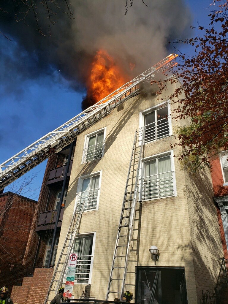 dcfireems's tweet image. Update now 2 Alarm fire 1500 block Church St NW. Fire top floor and roof 3 story occupied apartment building. Bulk of fire knocked down. Hitting hotspots &amp;amp; checking for extension. No injurIes. Aprox 20 units &amp;amp; 75 firefighters operating.