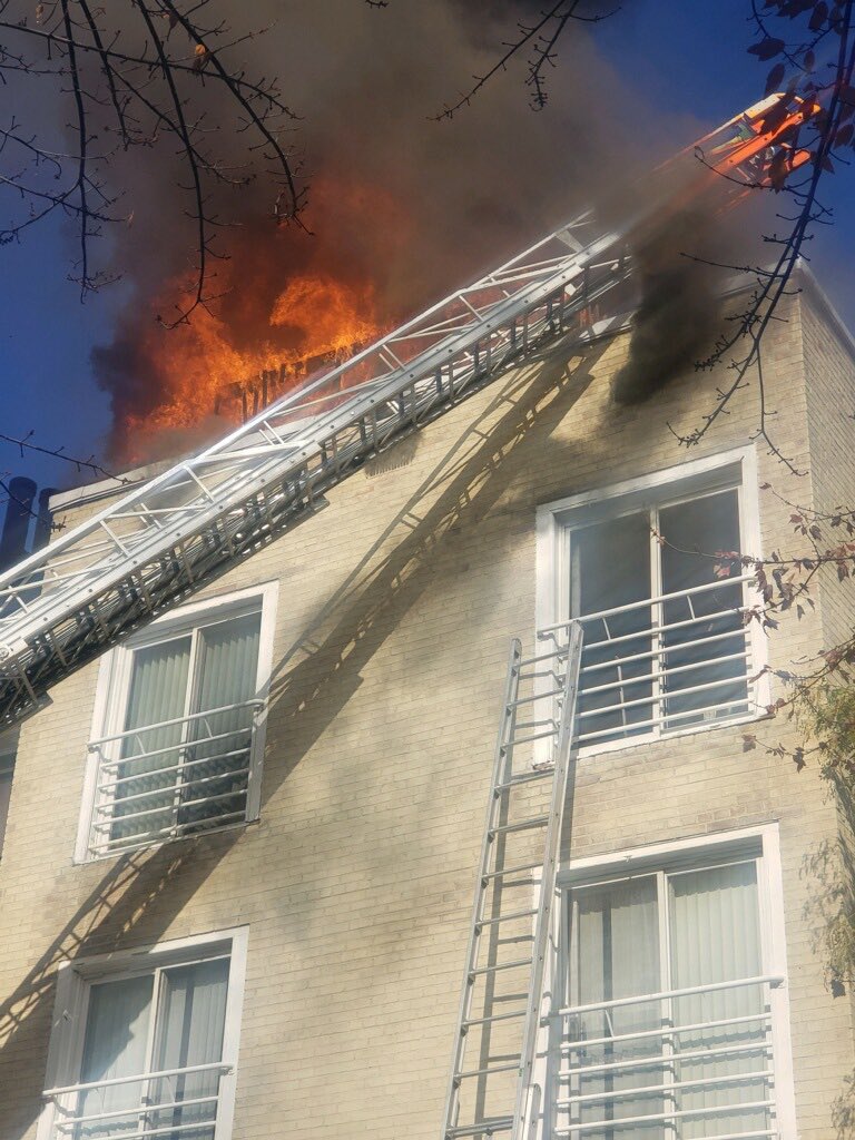 dcfireems's tweet image. Update now 2 Alarm fire 1500 block Church St NW. Fire top floor and roof 3 story occupied apartment building. Bulk of fire knocked down. Hitting hotspots &amp;amp; checking for extension. No injurIes. Aprox 20 units &amp;amp; 75 firefighters operating.