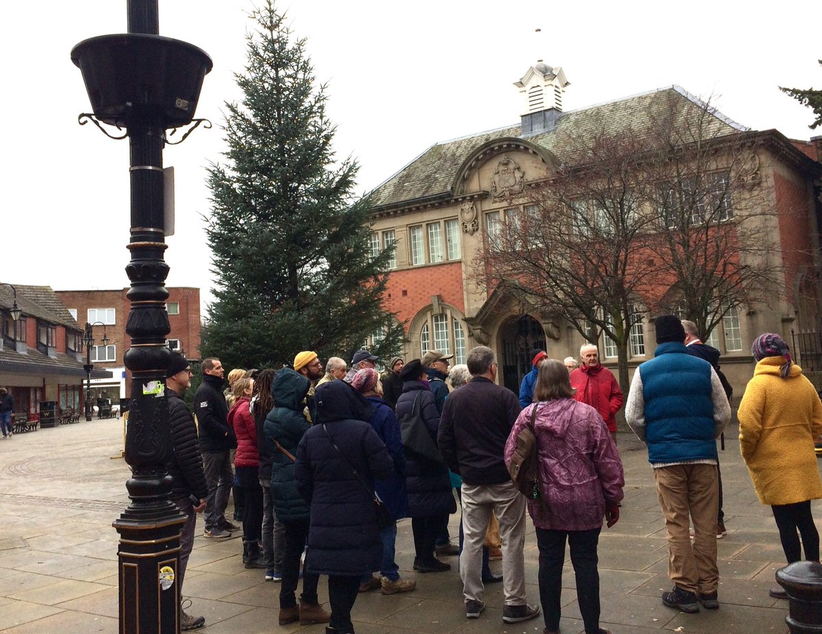 Lovely to meet historians, artists, makers, performers on the Wrexham Walking Tour as part of the <a href="/TyPawb/">Tŷ Pawb</a>  #WalPawb project. Summary: live turkey on bus, tin roof cinema, dog not lion, American presidents, www./Watkins Williams Wynn, toughest pub, most fine horses, Beckham's hair