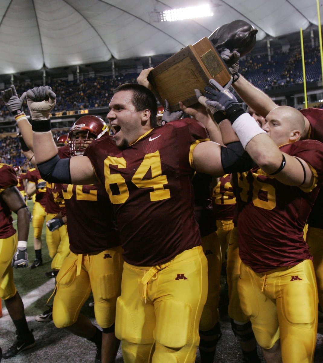 JohnShevlin46's tweet photo. Get that Bacon 🥓. #RTB #SkiUMah #GoGophers @GopherFootball https://t.co/fJSgmVgqYt