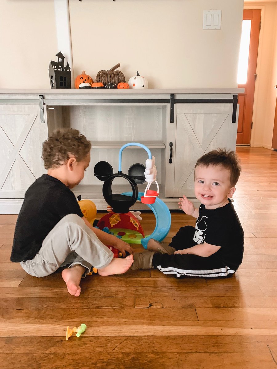 [#AD] This Mickey Clubhouse Adventures Playset is perfect gift for your Mickey fan 🎄 Buy yours at your local <a href="/target/">Target</a> 🎯 @justplayproducts toys are 😍
#JustPlayProducts #JustPlayToys #JustPlayAllDay #MickeyMouseClubhouse #MMCH #Target #ChristmasIsComing