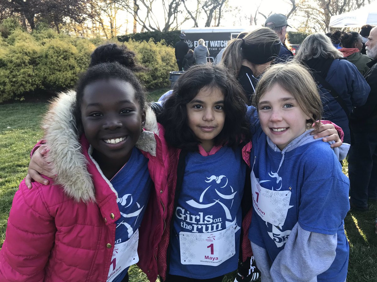 mrsarnoldspack's tweet image. So proud of this group of girls. 10 weeks of training ended with a GREAT 5K #GOTR #GIRLSRUNFAST @4thgradewolves @4thgradewolves