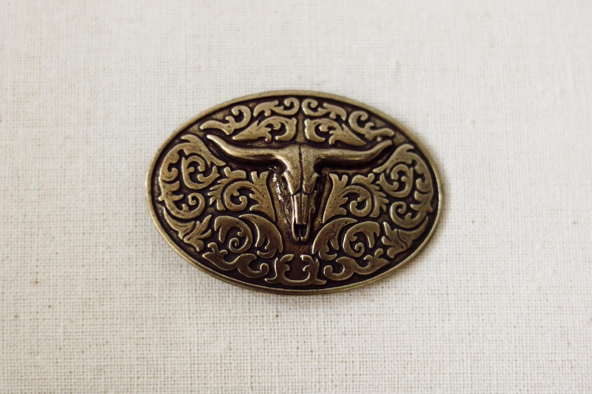 nefelibataspain's tweet image. #preguntamolona ¿Por qué se dice que de noche todos los gatos son pardos? 😽 
1. Los gatos pardos salen más de noche
2. Todos parecen pardos por el efecto de la Luna
3. De noche todos parecen grises o negros
🎁 Podéis ganar un cinturón como el de la foto 😍 NO OLVIDÉIS dar RT❗️