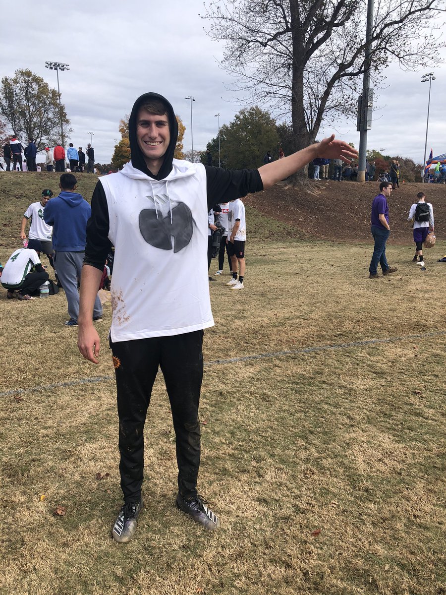 Matt Ellis hucks it to Matt Ellis to beat Brown 11-8. Coached by Luke Hancock #ice <a href="/Ultiworld/">Ultiworld</a>