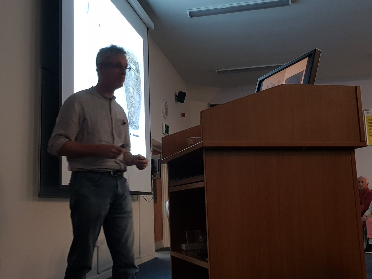 Durotrigesdig's tweet photo. An #IronAge triumvirate of #TimChampion #BarryCunliffe and #PhilipdeJersey discuss technology production and trade at the #HantsFieldClub day school in #Winchester. Once again #HengistburyHead rightly features centre stage 😁 https://t.co/6EXBZD3JK0