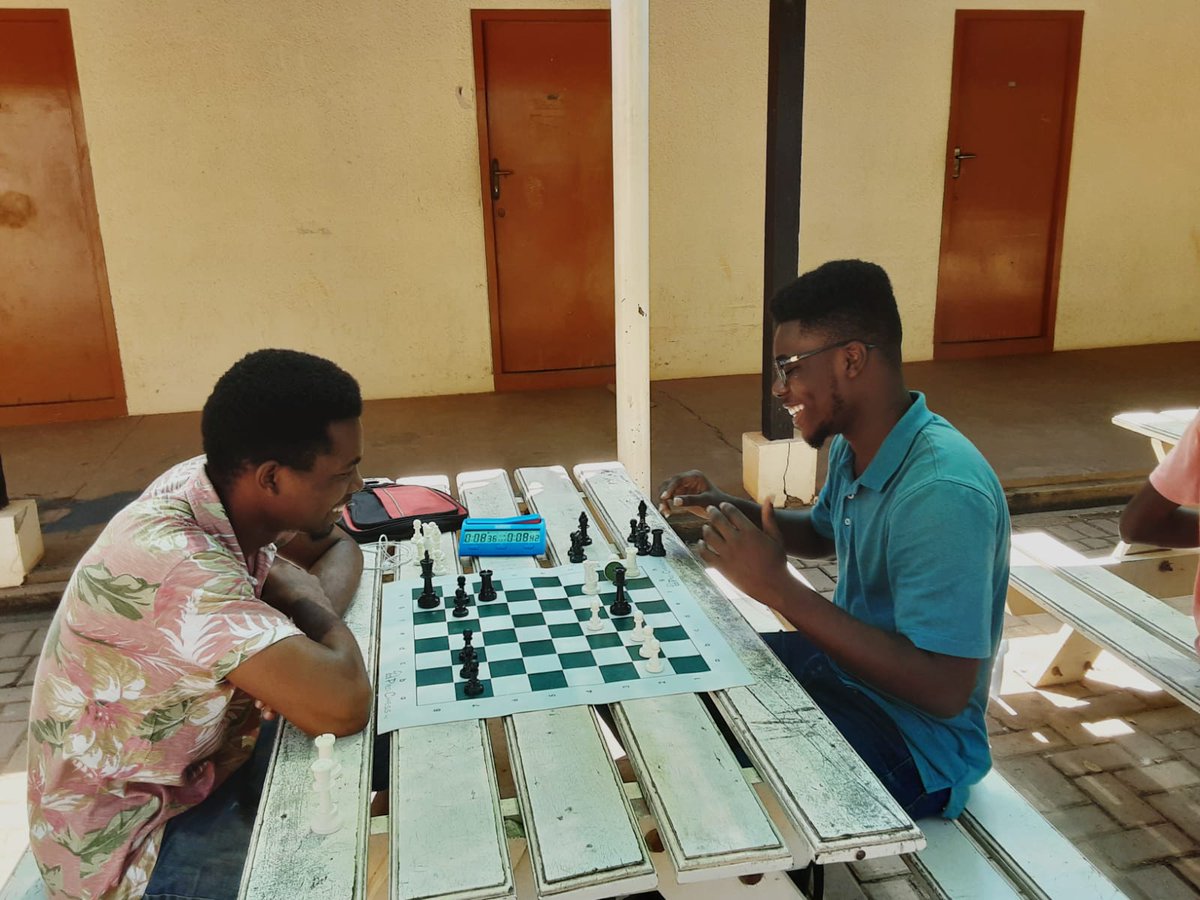 KNUSTChess's tweet photo. Saturday rapid Chess at KNUST Engineering N-Block #knustchess #chess https://t.co/kFNvB0l0u2