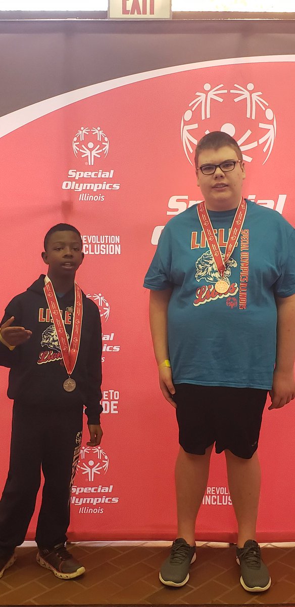JenniferMilinki's tweet photo. Representing Lisle 202 Special Olympic team with 2 medalists: Brayden with the Bronze in M7 division an Andrew with the silver yen the M3 division. Nice work gentlemen! Way to make Lisle proud! #lisleonepride #solimitless #ChooseToInclude @harrisjtye @KhamisiGrace https://t.co/6RQxvTOCP9