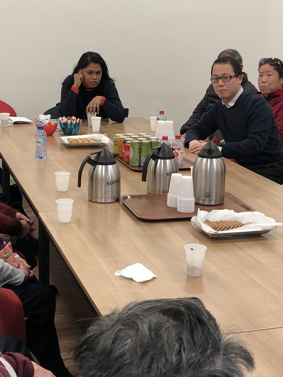 KParbhudayal's tweet photo. Vandaag de afsluiting v/d Haagse week v/d Mantelzorg. Vanmiddag in gesprek met Chinezen ouderen en hun lieve mantelzorgers. In DH wonen er circa 10.000 Chinezen. Veel oudere Chinezen  wonen op 5 locaties groepswonen. Tevreden mantelzorgers heb ik ontmoet:). https://t.co/FHevsjgt9i