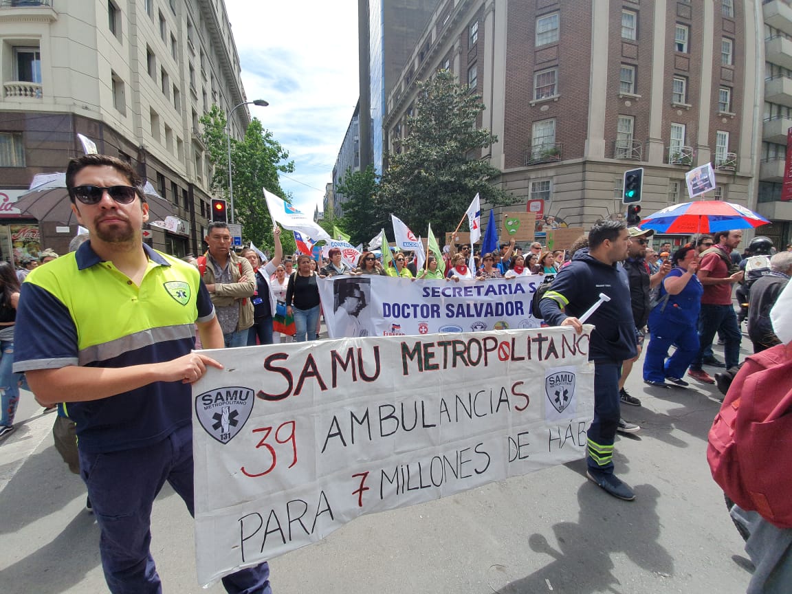 Colmed Santiago (@colmedsantiago) on Twitter photo El presidente del Capítulo <a href="/medsamumetro/">Capitulo Medico SAMU Metropolitano</a> Dr. Jorge Ramírez señaló en el punto de prensa de hoy que "nos duele como institución no haber podido dar la atención requerida por el paciente en el estado de gravedad que se encontraba". El presidente del Capítulo <a href="/medsamumetro/">Capitulo Medico SAMU Metropolitano</a> Dr. Jorge Ramírez señaló en el punto de prensa de hoy que "nos duele como institución no haber podido dar la atención requerida por el paciente en el estado de gravedad que se encontraba".