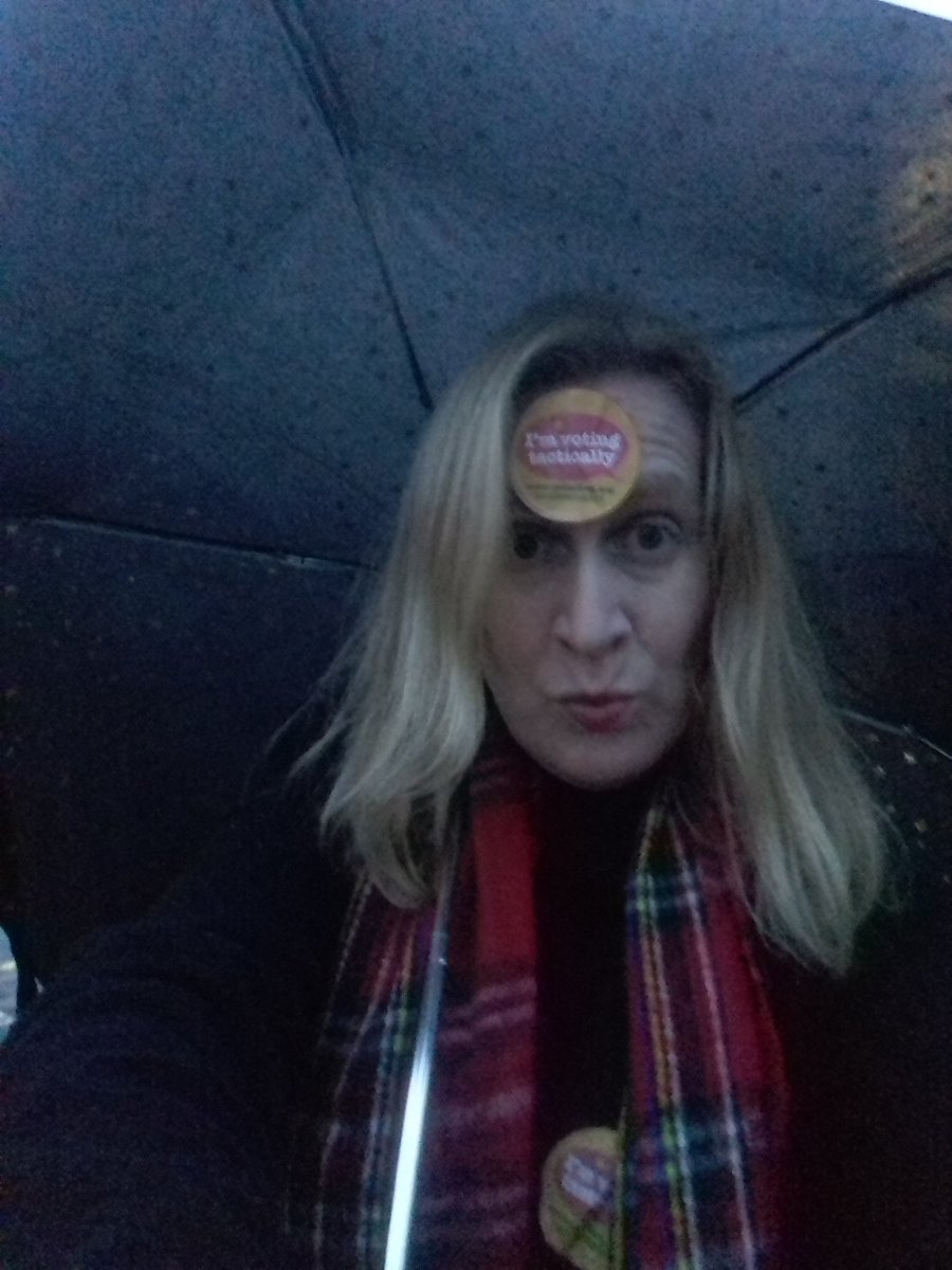 brow_la's tweet photo. Huge thanks to everyone who came to help @ne4eu today at Durham Uni voter registration...some even went on to Teesside Uni to repeat, just amazing! ☺ https://t.co/PhElFvISRr