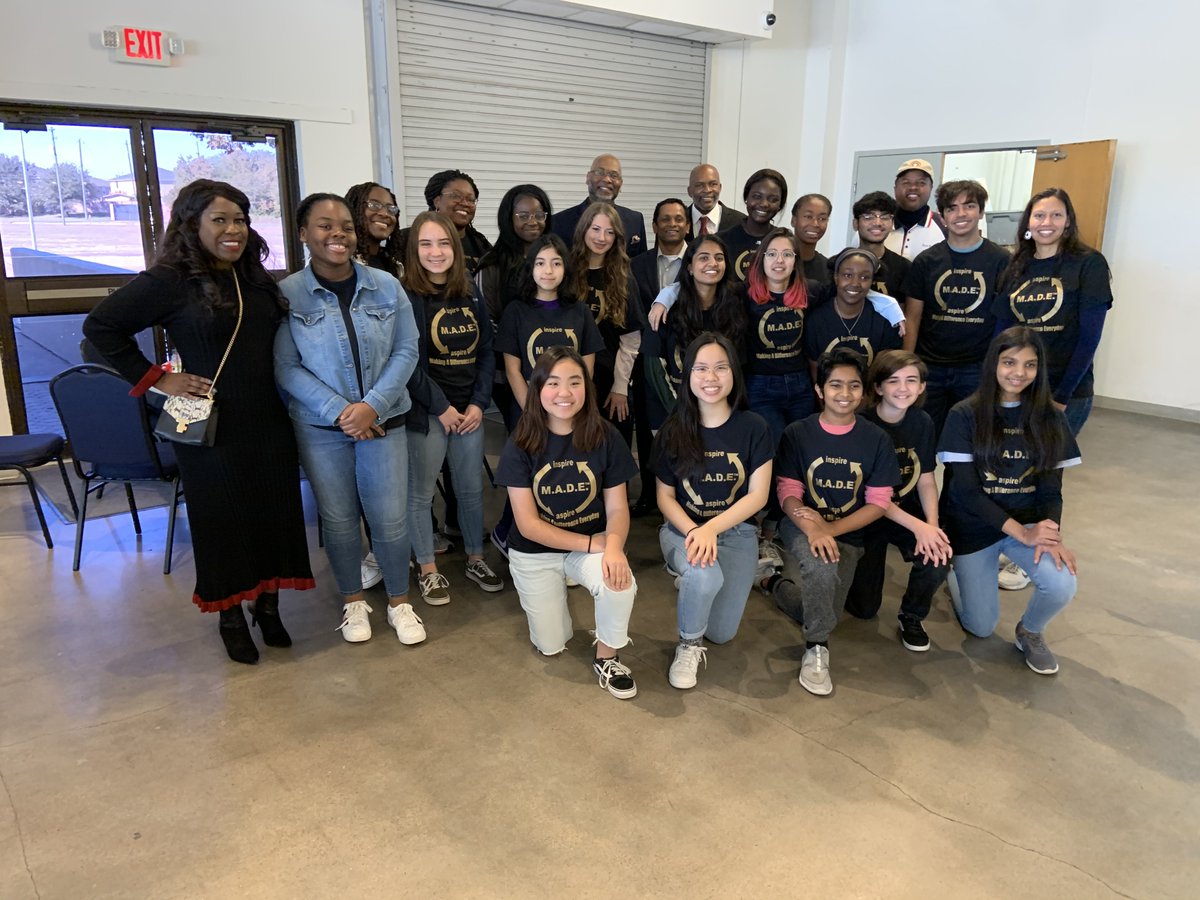 DigitalMediaAca's tweet photo. Academy leaders celebrating community veterans. @FBISD_SEL @FBISD_GTA @FortBendISD @FB_IBMA @HHS_Canes @THS_Tigers @elkinsengineers @DHSMathScience @MedSciAcademy https://t.co/Y9usH5rixa