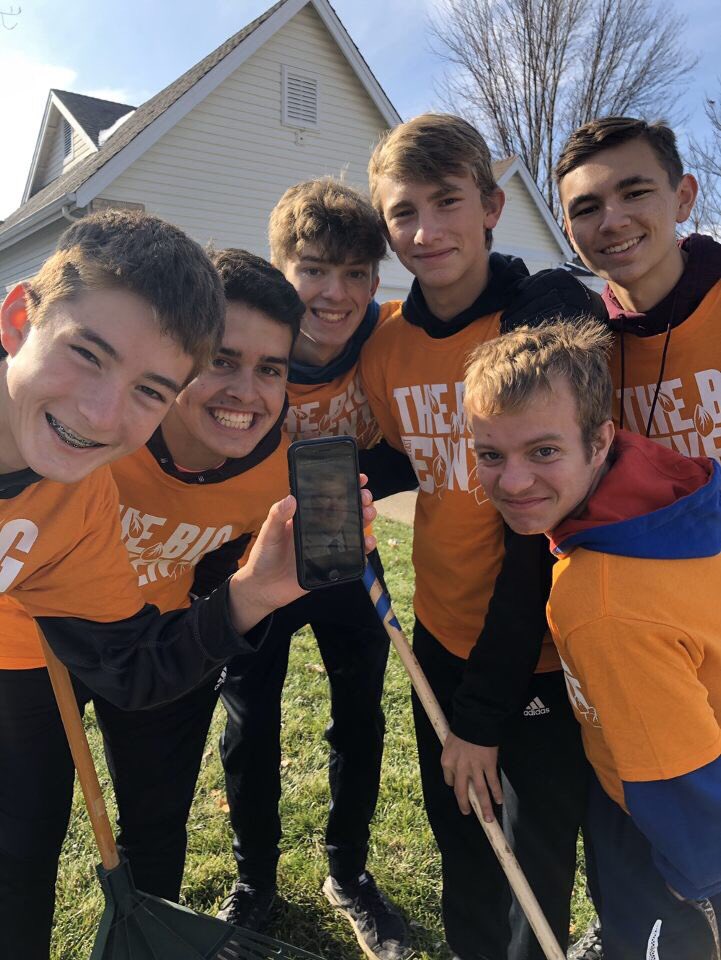 Take a picture with @FZELIONS1 Mr. Bishop ✅ #FZEBigEvent2019  #bethechange