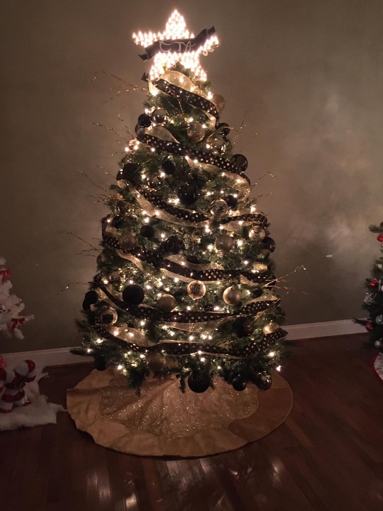 6639Troupe's tweet photo. What does CTA do on a free Friday afternoon? Decorate our tree for the Festival of Trees at West Jefferson, of course! Thanks to these awesome parents for setting this up for us, and to all of our CTA people for coming out and helping! Merry Christmas to everyone!🎄🎄🎄 https://t.co/YApczkcANS
