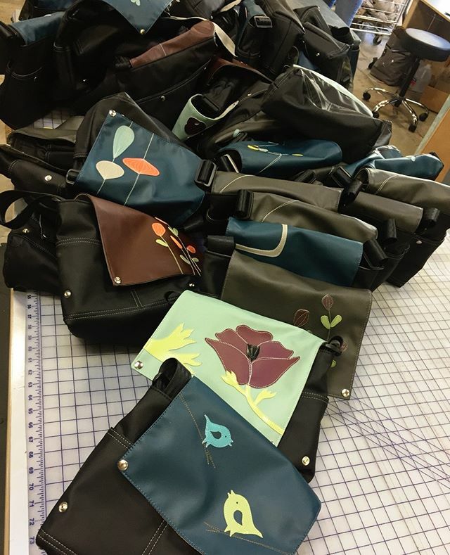 Slew of Truckettes fresh on the production table! The biggest THANK YOU to <a href="/spooltown/">Spooltown</a> for helping us make / fulfill literally hundreds of messenger bag orders-- you guys rule! 💕 Check out all those #custom ones!! 🤤 Our lovely customers are great at p… ift.tt/2rJek7w