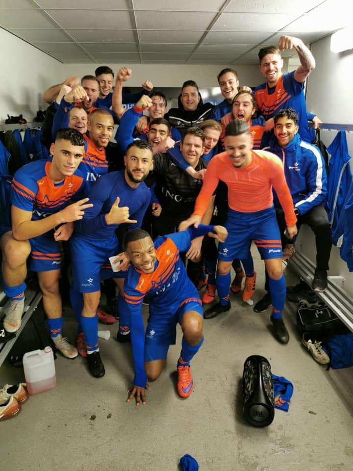 Olympia Haarlem Zat 1 zonder puntverlies periodekampioen. Toppie spelers en begeleiding