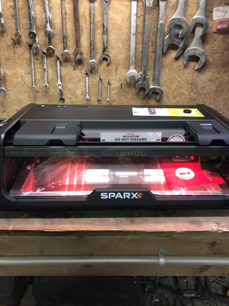 Slotfarms's tweet image. No more having to run to town to sharpen skates 👍🏻 #alwayssharp #lifeofahockeyfamily