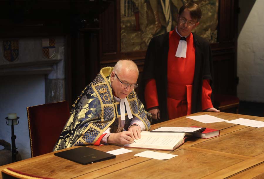 Westminster Abbey tweet media