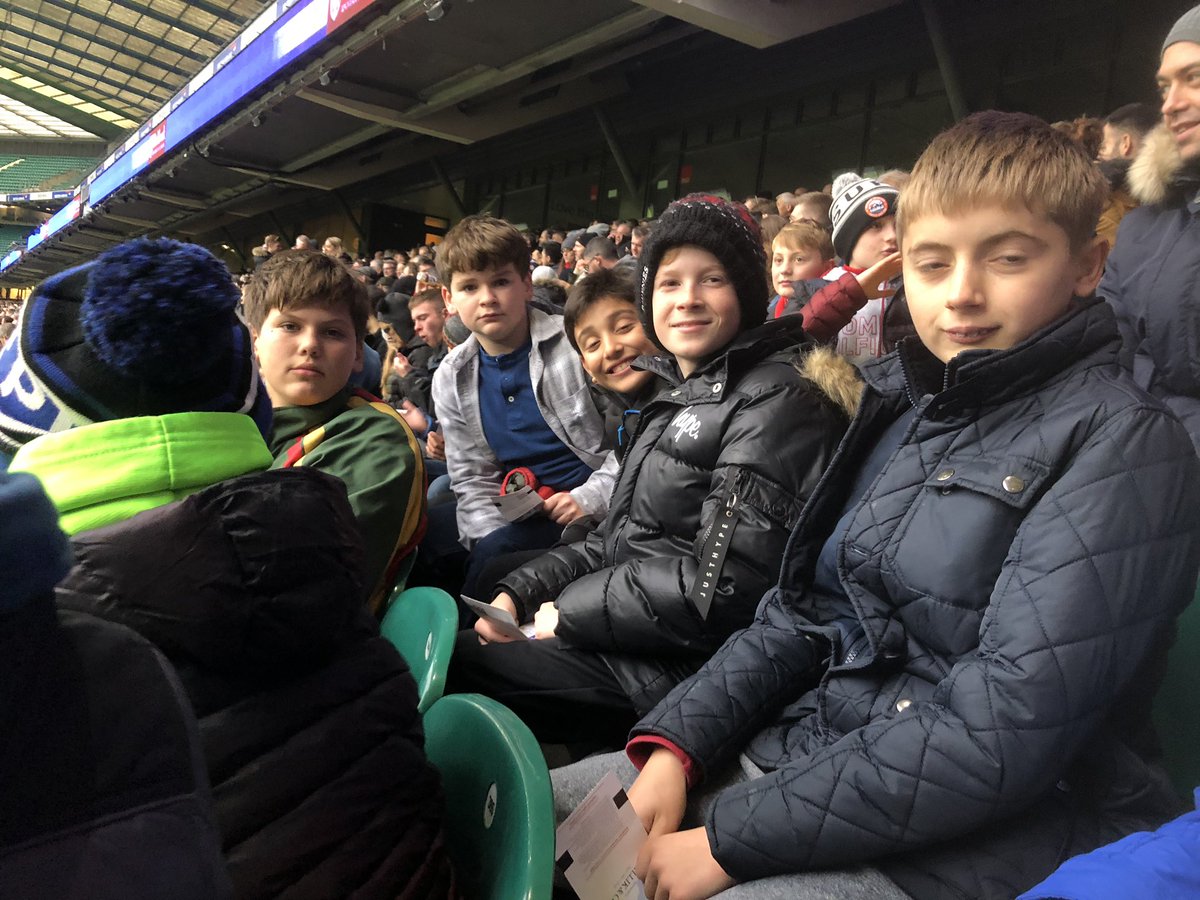 DaveniesDAS's tweet photo. A highly entertaining afternoon of rugby, @fijirugby and the #barbarians served up a veritable try-fest! #engageinspirechallenge #WhackyWeekend #DAS https://t.co/c6hhTDSPuX
