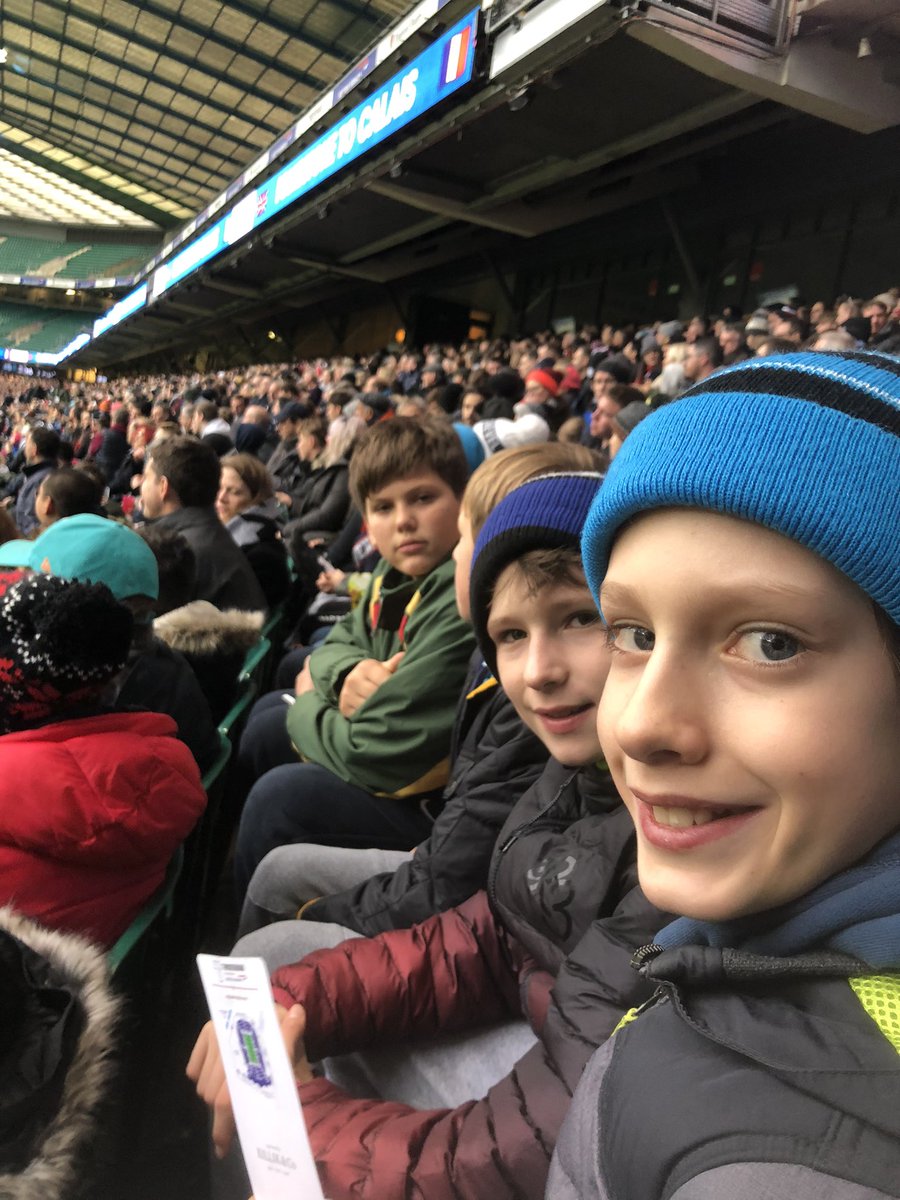 DaveniesDAS's tweet photo. A highly entertaining afternoon of rugby, @fijirugby and the #barbarians served up a veritable try-fest! #engageinspirechallenge #WhackyWeekend #DAS https://t.co/c6hhTDSPuX