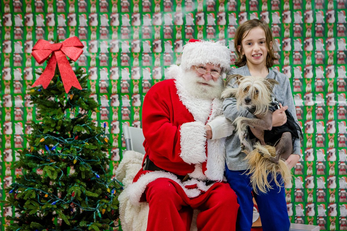 Many thanks to Santa and the crew <a href="/windsorhumane/">Windsor Humane</a> for our pawsome photo!