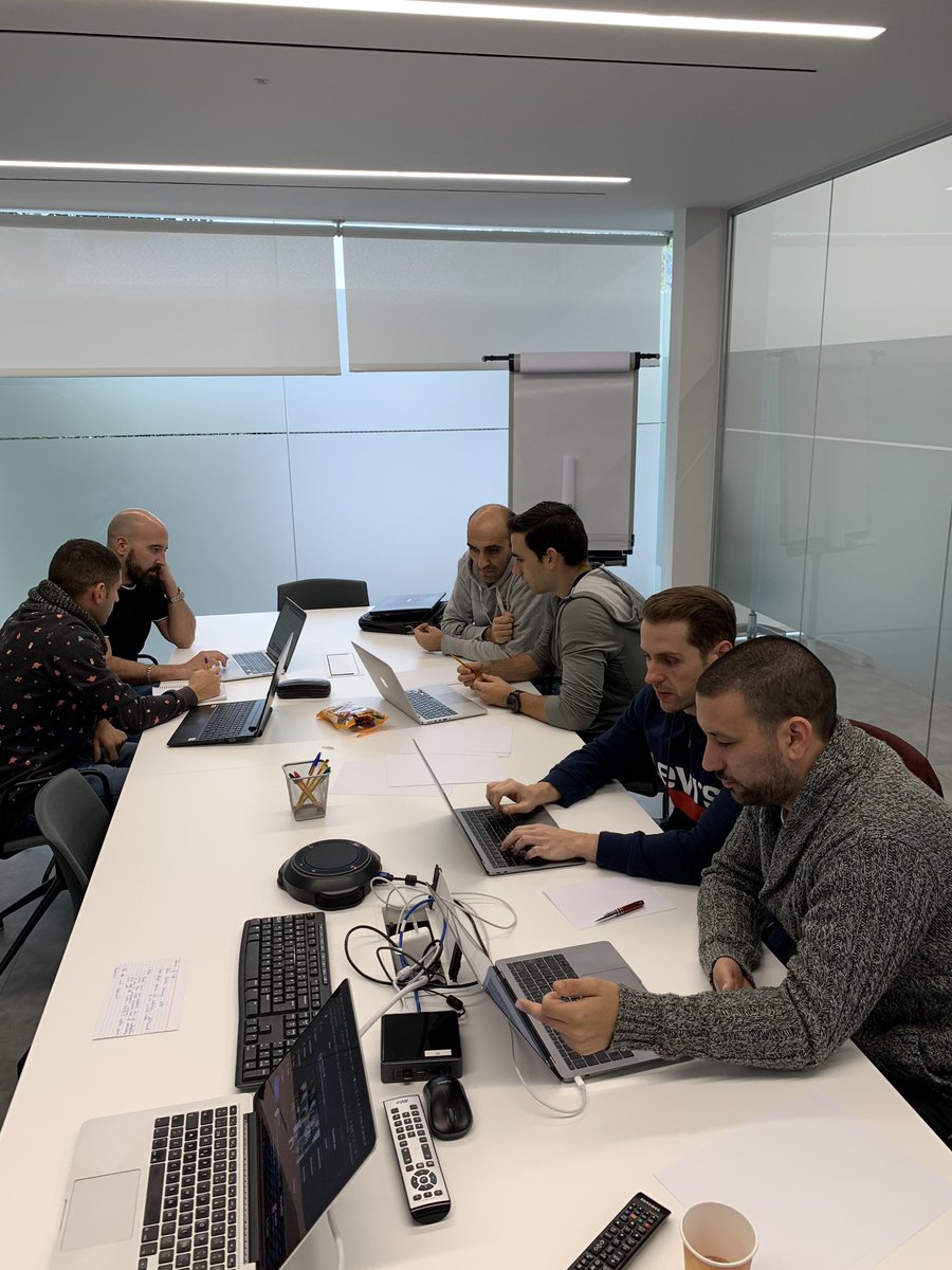 BorjaL's tweet image. Muchas gracias a @trileuco por acoger y patrocinar el #coderetreat #gdcr19 y a todos por venir!!