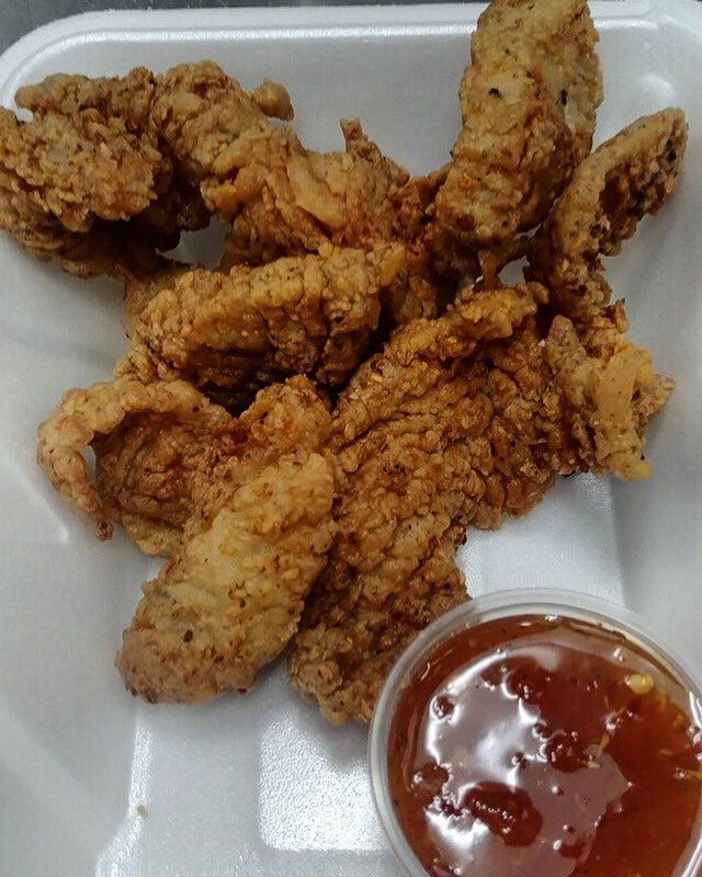 BonezBrothers's tweet photo. Freshly fried gator tail! Come get some while it lasts! 657 Southern Artery in Quincy. 
#bonezbrothersbbq
#quincy
#quincyfoodies
#friedgatortail
#gatormeat
#southernfood https://t.co/mcTR5dvbyI