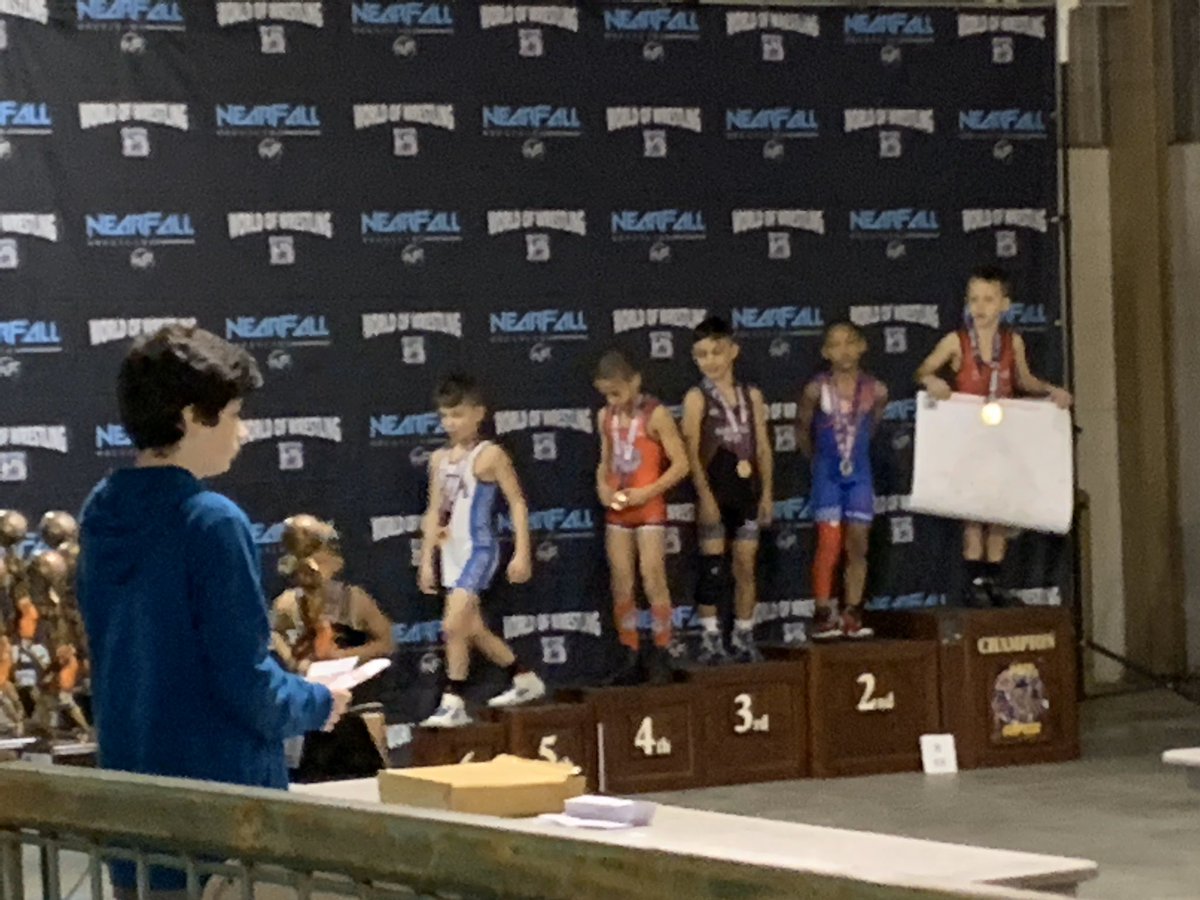 Apexwrestling's tweet image. HUGE shoutout to Logan #LoganLovesPullups Tuck, who made it on the podium, taking 4th in a loaded, competitive bracket at the Tulsa Kickoff Classic!  Not bad for only his 2nd major individual national tournament ever! Big things in this young man’s future!
#ApexSouth #APEXTRAINED