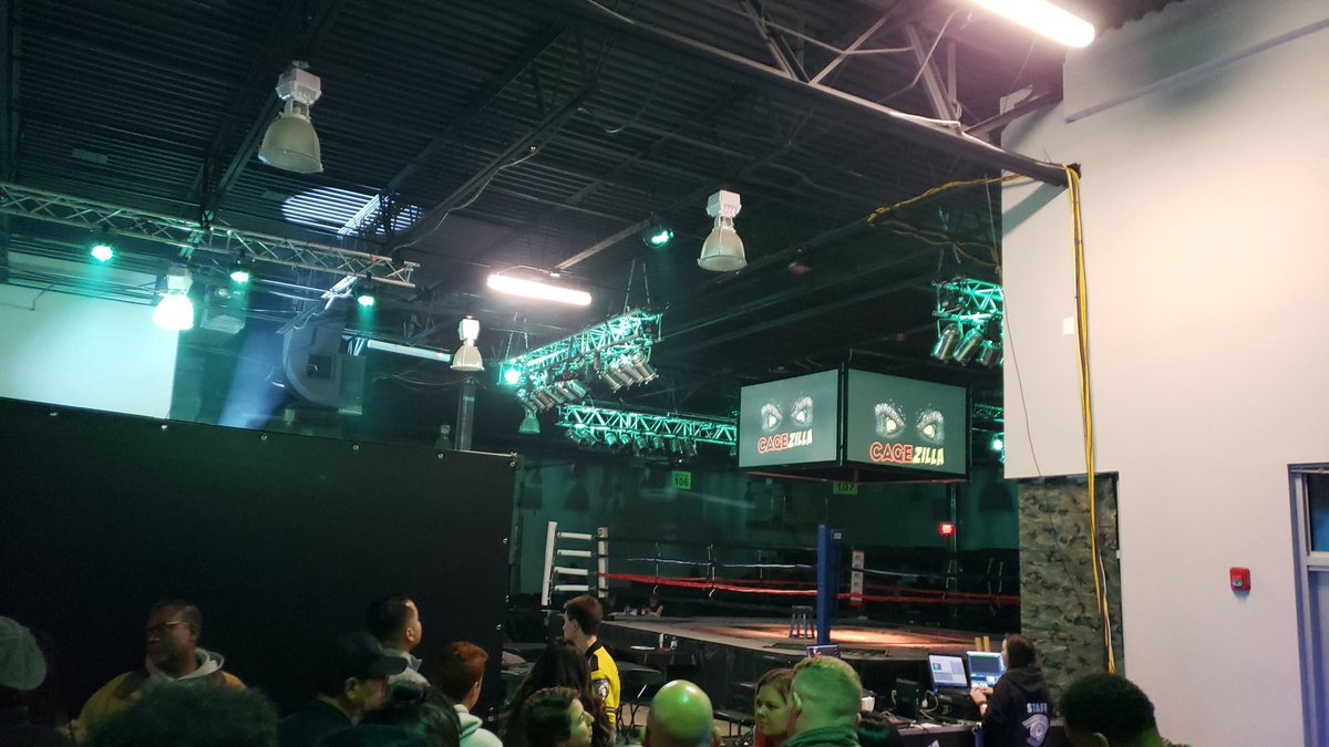 1rri_ttv's tweet photo. About to watch some solid Muay Thai and cheer on Peachy as she takes over this place for #ShiftCombatSystems @shiftcombat Let's go Peachy! https://t.co/rhka5qOiFL