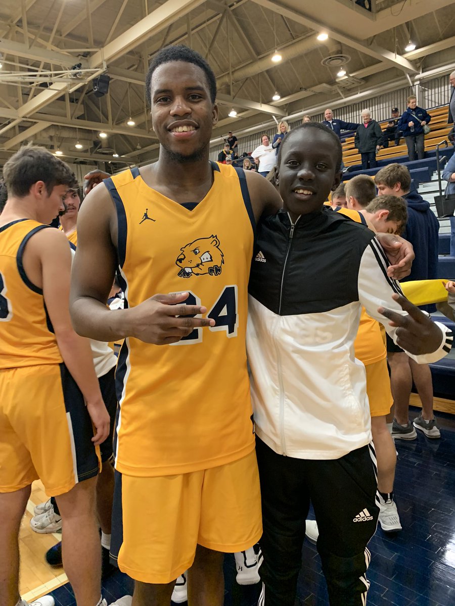 BVUMBasketball's tweet photo. What better way to end a weekend of basketball than with our BV Buddies? And always #MooseStrong https://t.co/OsbWeGInyZ