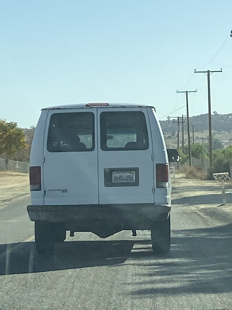 jiggyjxllio's tweet image. If y’all could rt to help find this person who tried to take a teenage girl by a bus stop off Brown st &amp;amp; Cajalco rd in Perris, CA. I got close enough to get the licenses plates, this ain’t right no woman should ever go through that please be safe out there everyone n god bless !