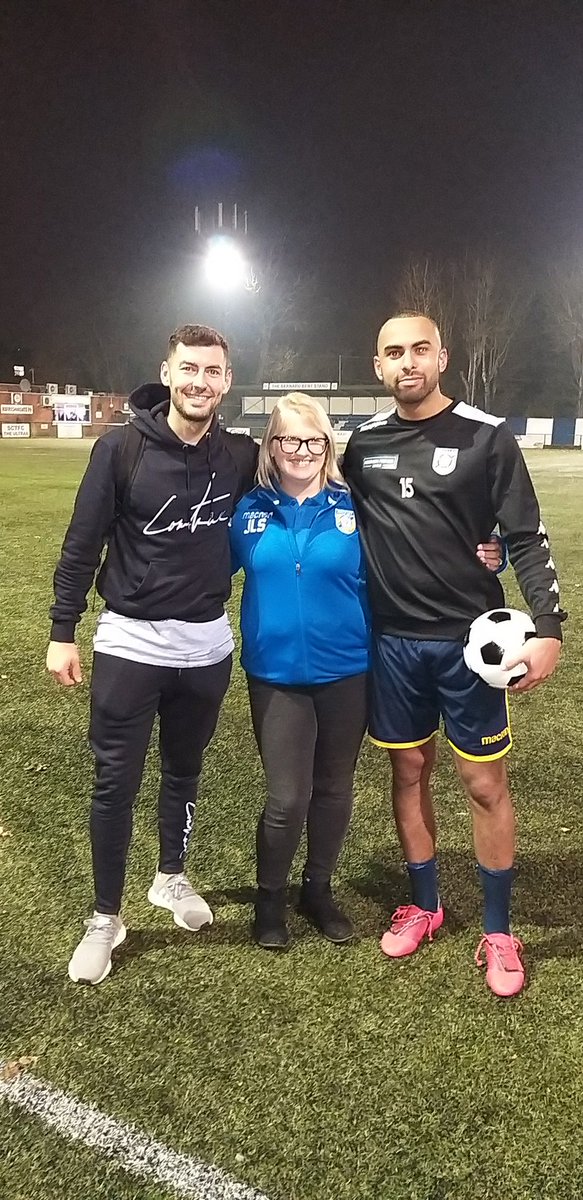 frickleypardre's tweet photo. Hatrick ball from Kidsgrove. Well done chaps/chapesses.
@OfficialKAFC @frickleyafc @JLHazel1 @JonoMargetts https://t.co/Hklv4WI56I