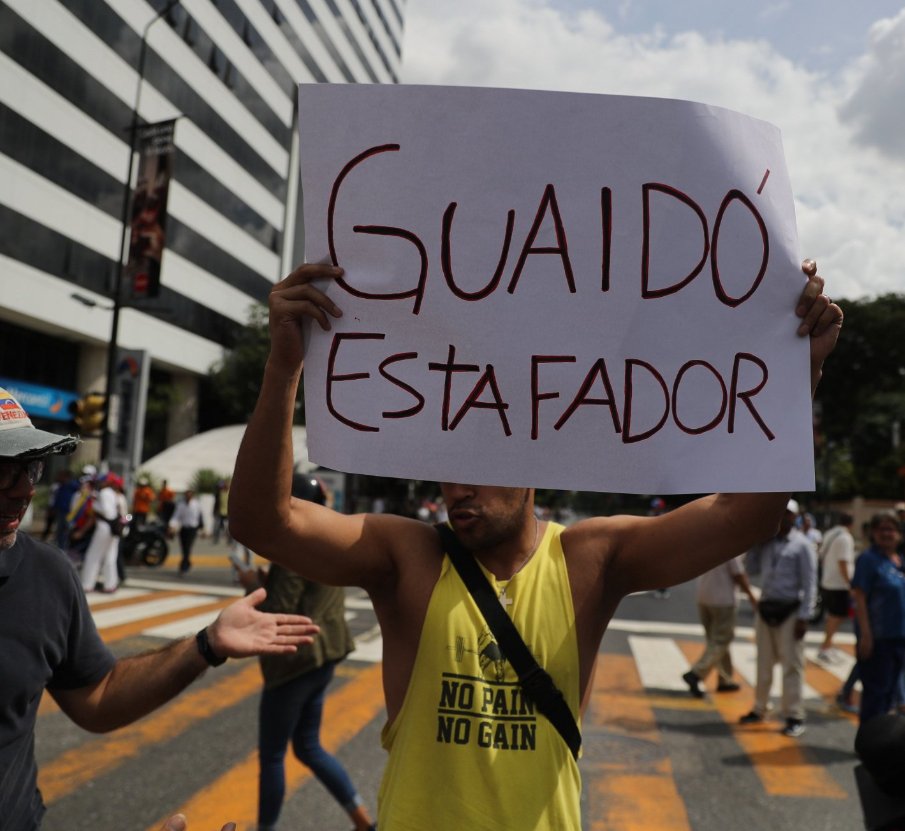 AponteVanesa's tweet photo. Esta es la verdad del Pueblo @jguaido #GuaidoEstafador #VenezuelaContraElFascismo  #16Nov https://t.co/xHI8IbFQXr