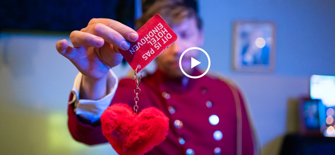 peterkentie's tweet photo. Eindhoven presenteert met trots:
"Kei Fijne Film: Hotel Eindhoven"! 🍿Met deze film (van 22 minuten) kijken we met de stad terug op dit jaar:  https://t.co/9TdM4QRSGe https://t.co/P04DCP0Mlu
