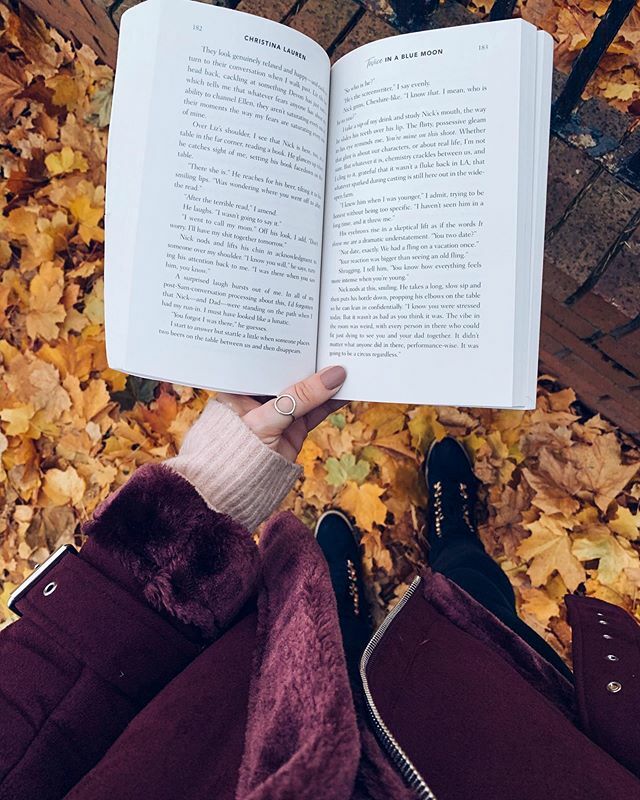 Saturday afternoon autumn colours 🍂. .

Thanks to @gallerybooks for sending over @christinalauren’s newest, Twice in a Blue Moon! Heartfelt and sweet, it was a bit tamer than their other romances but a lovely read altogether! .
.
What are you reading… ift.tt/2OmARPl