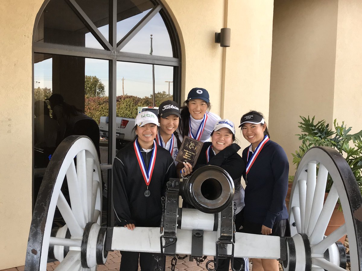 Congrats to Lady Ranger Golfers for taking 2nd at the Deer Park Invite! Great way to end the fall szn! ⛳️🥈