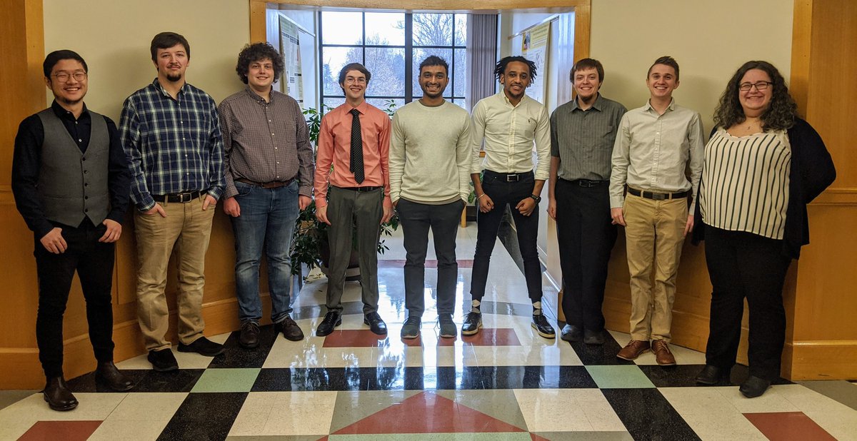 UMM_CSci's tweet image. 9 happy @UMNMorris @UMM_CSci students who just finished their Fall 2019 senior seminar presentations!