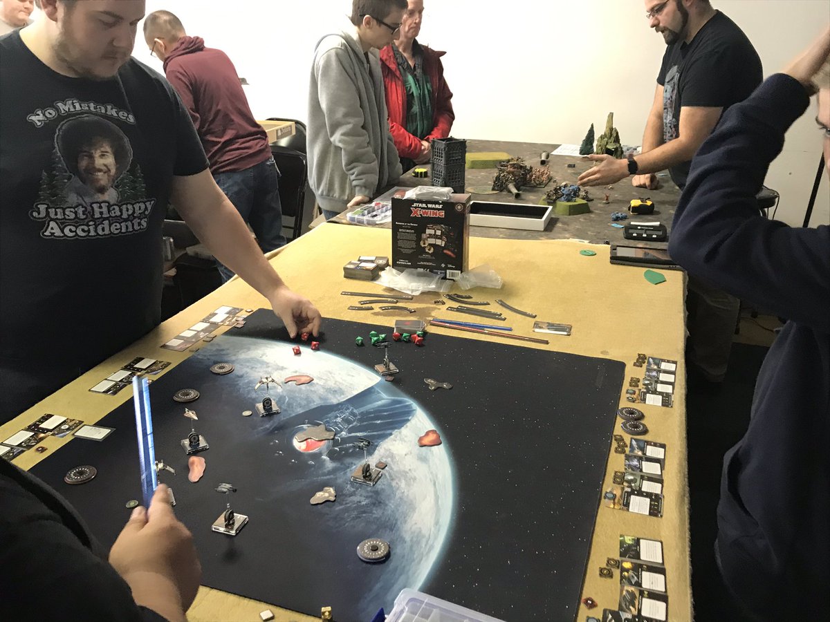 GrognardStore's tweet image. Demo games all day! The tables are full! More food at 530 !!!