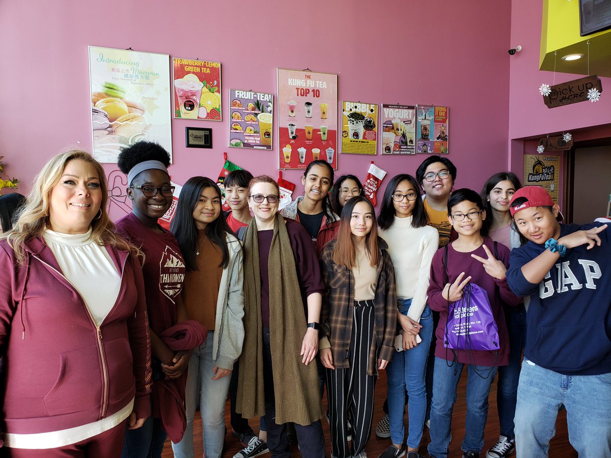 shark_strings's tweet image. Thank you Mrs. Pickren SOOOO much for supporting Shadow Creek HS Orchestra 🎻&amp;amp; treating us to bubble tea after our performance!!! 😁@ShadowCreekHS @AISDFineArts @AlvinISD