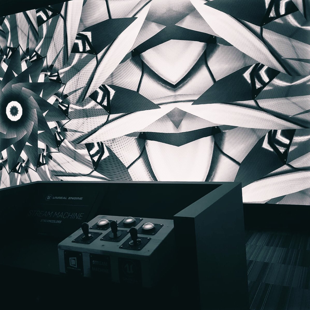 #Streamcolors in #London for #unrealacademy. We are true digital craftsmen 🤣 
All homemade: from the #StreamMachine #ue4 #unrealengine software to the 3d printed console 
 #epicGames #digitalArt #visulArt #artandtechnology #generativeArt #interactive #mediaArt #digital #artworks